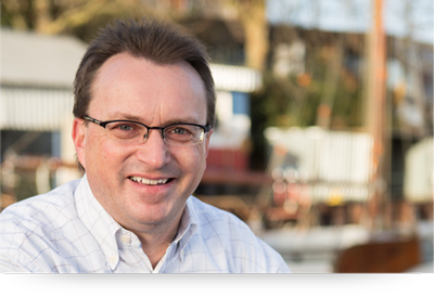 Heinz Schreiber, Trainer und Coach aus Norderstedt, im Seminar mit Kunden.